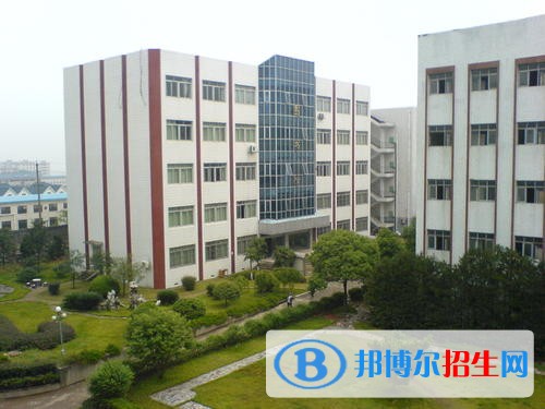 長沙中專和高中的區(qū)別