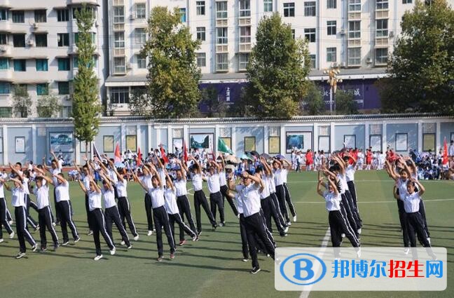 貴州鎮(zhèn)遠(yuǎn)中學(xué)2020年報(bào)名條件、招生要求、招生對象