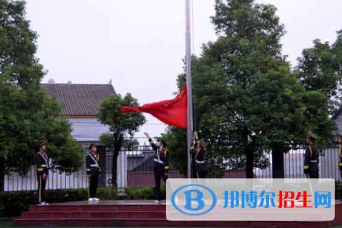 長沙男孩子讀中專學(xué)什么好
