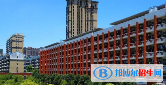 長(zhǎng)沙男孩子適合學(xué)的中專專業(yè)
