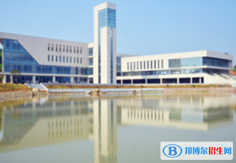 襄陽(yáng)汽車職業(yè)技術(shù)學(xué)院五年制大專網(wǎng)站網(wǎng)址