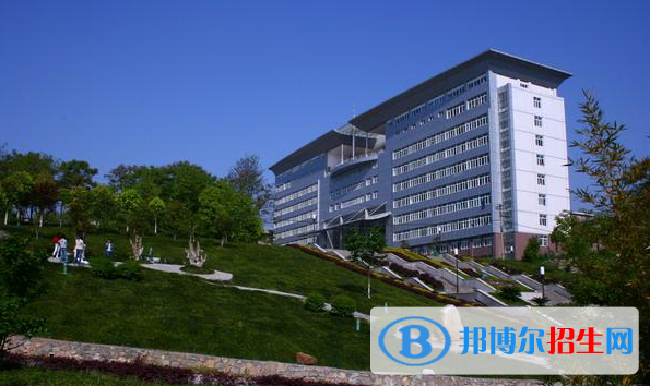 恩施職業(yè)技術(shù)學(xué)院五年制大專網(wǎng)站網(wǎng)址