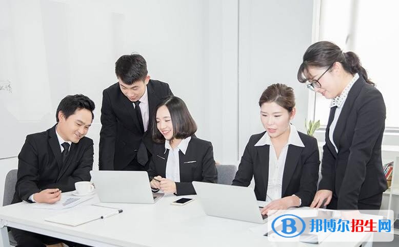 長(zhǎng)沙女生上中專(zhuān)學(xué)校學(xué)什么專(zhuān)業(yè)好