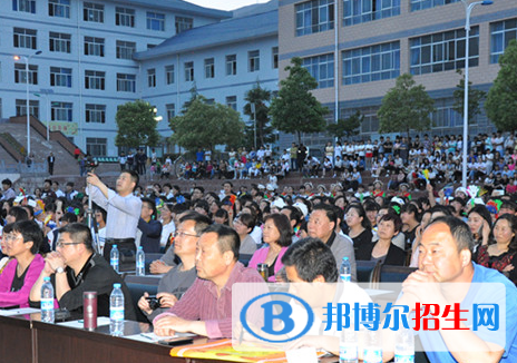 隴南市衛(wèi)生學(xué)校五年制大專2020年報名條件、招生要求、招生對象