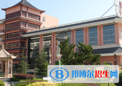 平?jīng)隼砉ぶ械葘I(yè)學校五年制大專怎么樣、好不好
