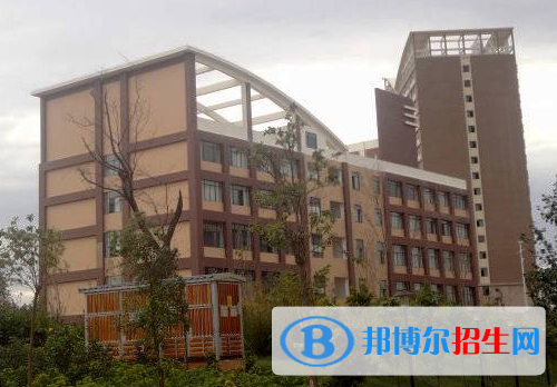 云南的衛(wèi)校2020年報名電話