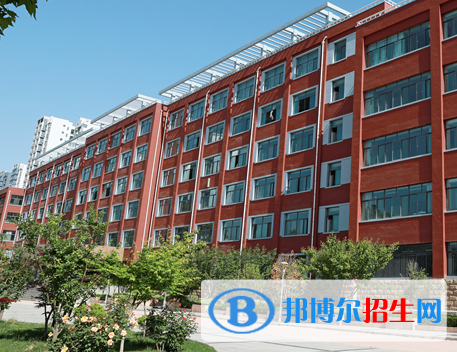 天水市衛(wèi)生學校五年制大專2020年學費、收費多少