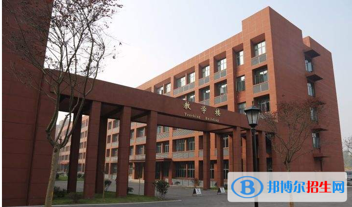 重慶的衛(wèi)校臨床醫(yī)學(xué)怎么樣