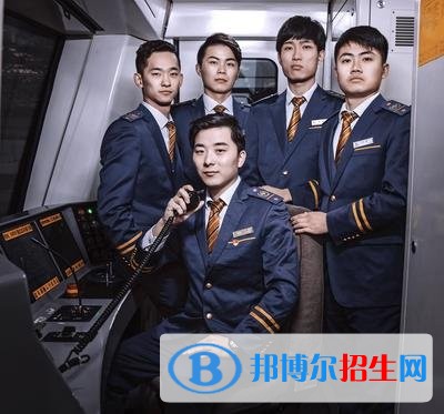 浙江適合男生的鐵路學校專業(yè)