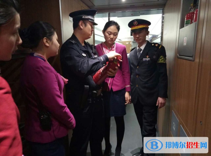 浙江男生讀鐵路學校有前途嗎