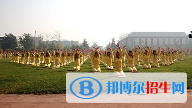 河南讀鐵路學(xué)校的大專(zhuān)