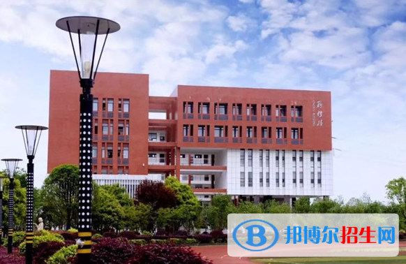 萍鄉(xiāng)衛(wèi)生職業(yè)學院五年制大專怎么樣、好不好