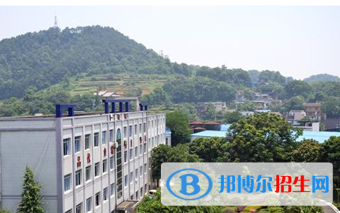 重慶的衛(wèi)校能退學(xué)費(fèi)嗎