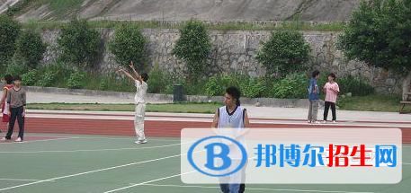 梧州衛(wèi)生學校2020年報名條件、招生要求、招生對象 