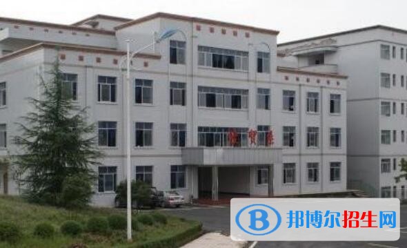重慶工商學校地址在哪里