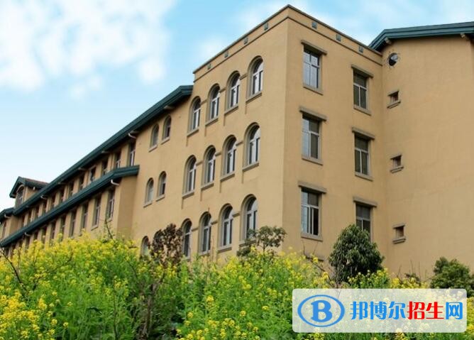 重慶輕工業(yè)學(xué)校網(wǎng)站網(wǎng)址
