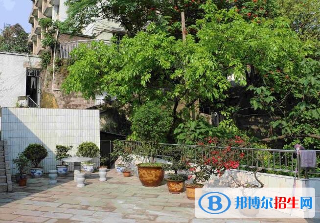 重慶醫(yī)藥經(jīng)貿(mào)衛(wèi)生學(xué)校怎么樣、好不好