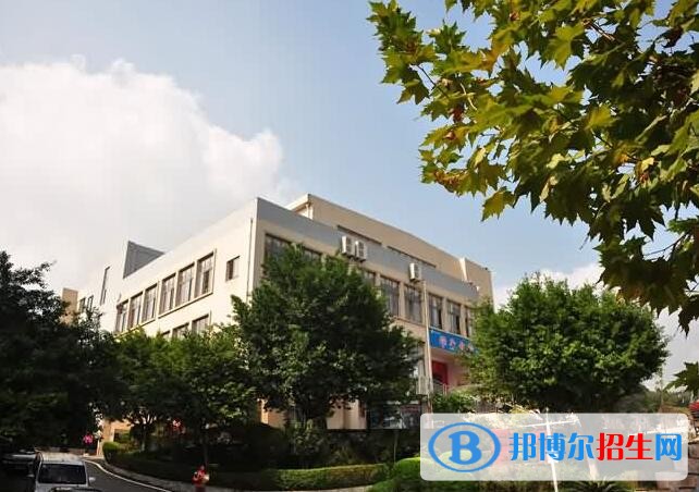重慶輕工業(yè)學(xué)校怎么樣、好不好