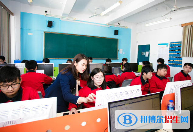 江西機械高級技工學(xué)校2020年學(xué)費、收費多少
