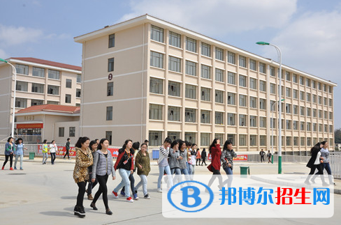 江西商務(wù)技師學(xué)院2020年報(bào)名條件、招生要求、招生對(duì)象