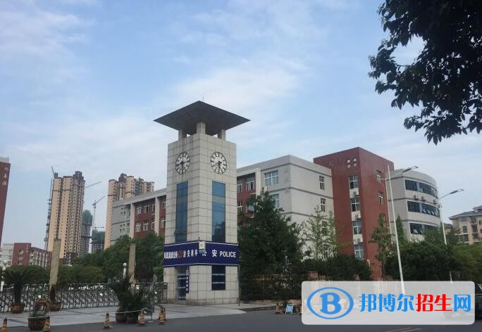 重慶經(jīng)貿(mào)中等專業(yè)學(xué)校2020年報(bào)名條件、招生要求、招生對(duì)象