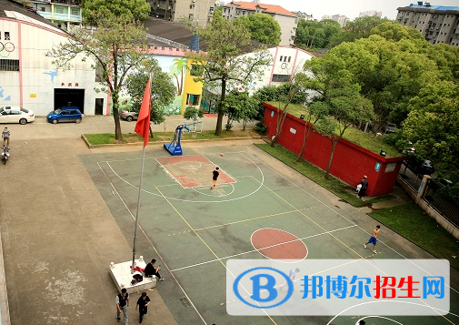 南昌體育運(yùn)動(dòng)學(xué)校2020年招生辦聯(lián)系電話