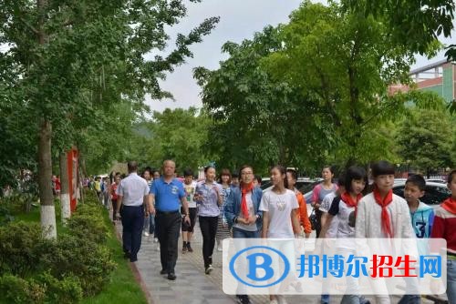 德陽中德工業(yè)職業(yè)學校2020年報名條件、招生要求、招生對象