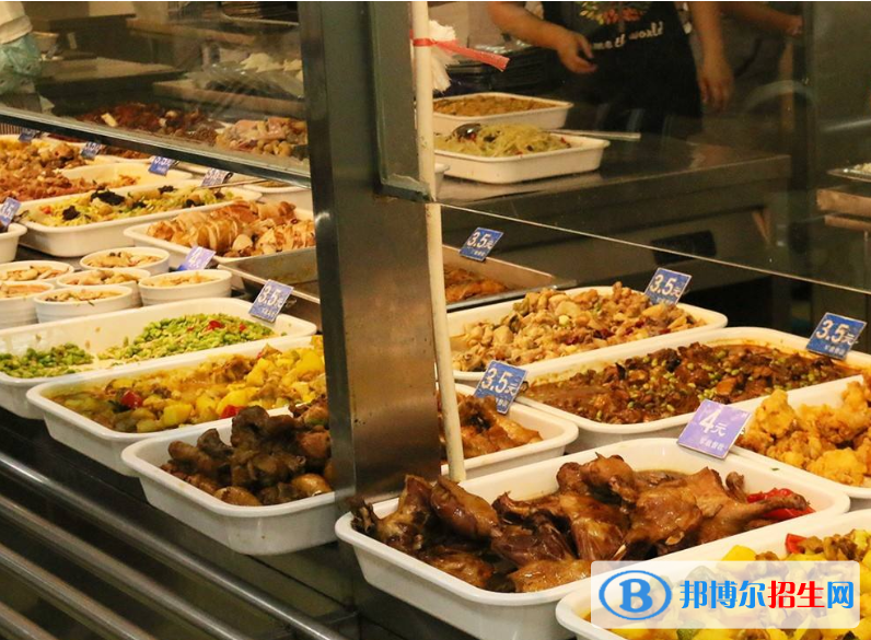 南京莫愁中等專(zhuān)業(yè)學(xué)校食堂情況