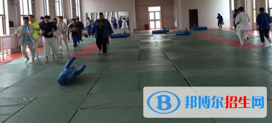 酒泉體育運(yùn)動(dòng)學(xué)校2020年招生辦聯(lián)系電話