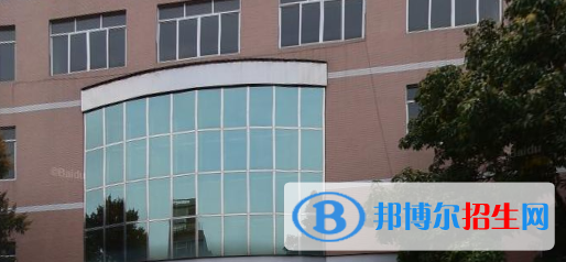 玉林龍池汽車工程職業(yè)技術(shù)學(xué)校2020年報(bào)名條件、招生要求、招生對(duì)象