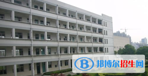 重慶華繡服裝中等專業(yè)學校地址在哪里