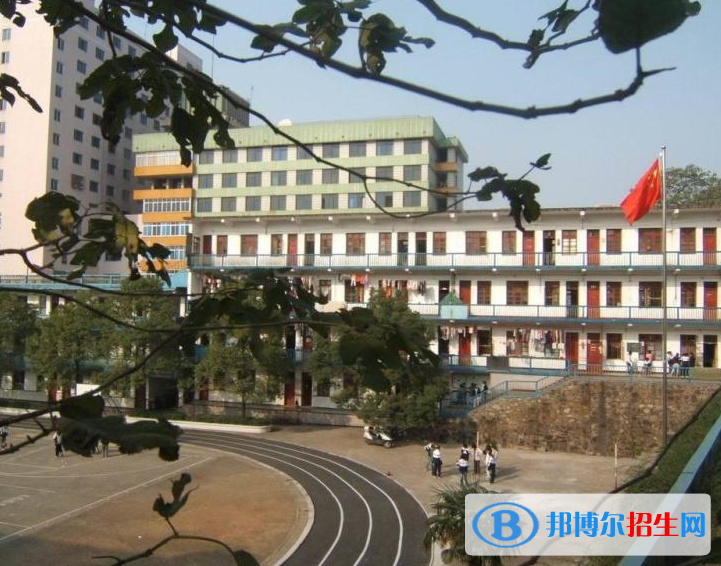 湖南2020年現(xiàn)在讀鐵路學(xué)校什么專(zhuān)業(yè)好
