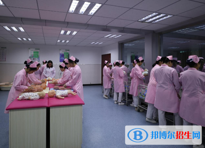 重慶2022年初中生報(bào)什么衛(wèi)校