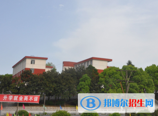 安源區(qū)職業(yè)中等專(zhuān)業(yè)學(xué)校2020年招生簡(jiǎn)章