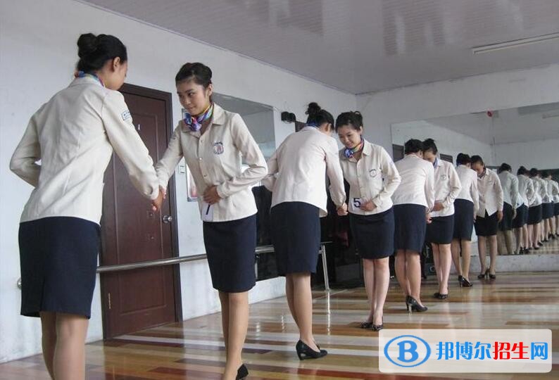 貴州2020年女生上什么鐵路學(xué)校好