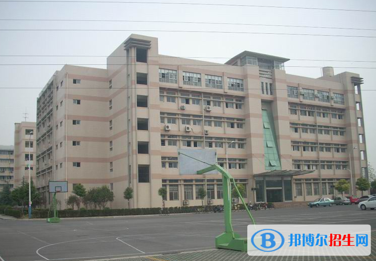 武漢市體育運(yùn)動學(xué)校2020年報(bào)名條件、招生要求、招生對象