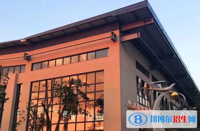 金華九峰職業(yè)技術(shù)學(xué)校2020年招生辦聯(lián)系電話