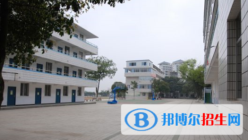 桂林財貿(mào)金融學(xué)校2020年報名條件、招生要求、招生對象