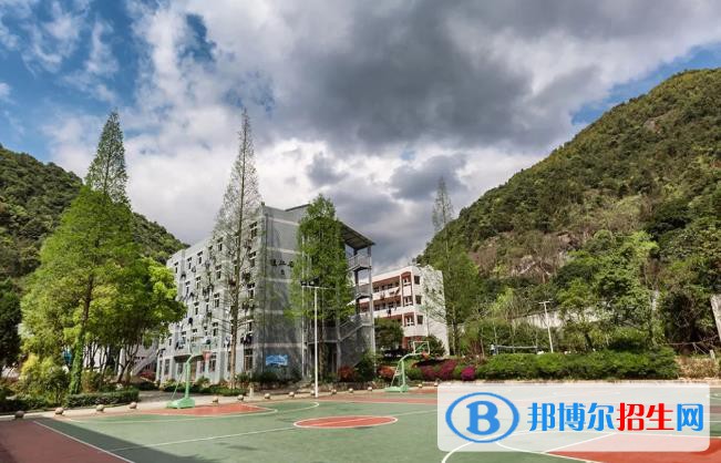 永嘉縣職業(yè)中學(xué)2020年報(bào)名條件、招生要求、招生對(duì)象