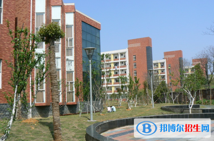 江西2020年鐵路學(xué)校中專升大專考什么