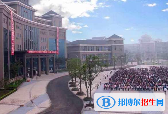 重慶醫(yī)科學(xué)校2020年報名條件、招生要求、招生對象