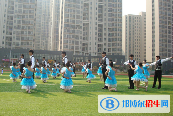 武漢江夏職業(yè)技術(shù)學校1
