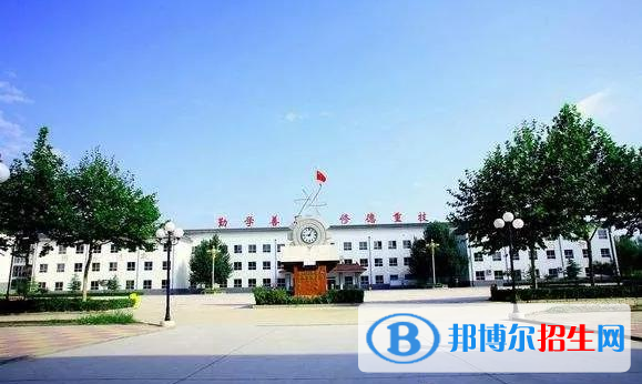 湖南2020年鐵路學(xué)校中專升大?？际裁? width=