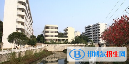 廣西商業(yè)學(xué)校2020年招生簡章