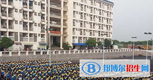 百色財(cái)經(jīng)職業(yè)技術(shù)學(xué)校2020年報(bào)名條件、招生要求、招生對象