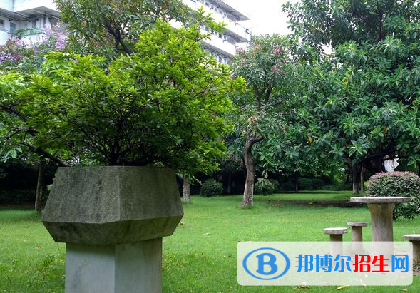 重慶西城技工學(xué)校2020年招生辦聯(lián)系電話(huà)