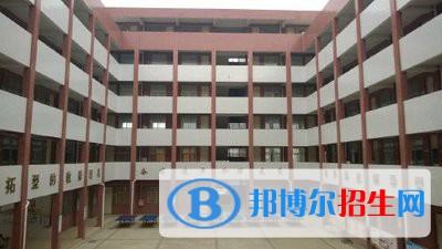 曲靖馬龍縣職業(yè)技術(shù)學(xué)校學(xué)費(fèi)、收費(fèi)多少