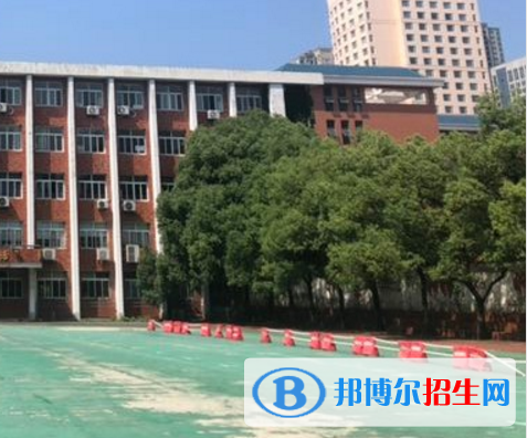 湖北中南技工學校3