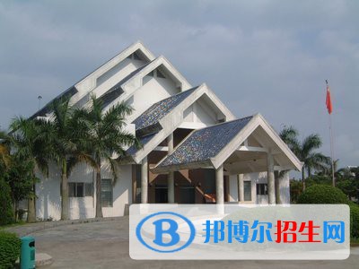 曲靖羅平職業(yè)技術(shù)學(xué)校2020年報名條件、招生要求、招生對象