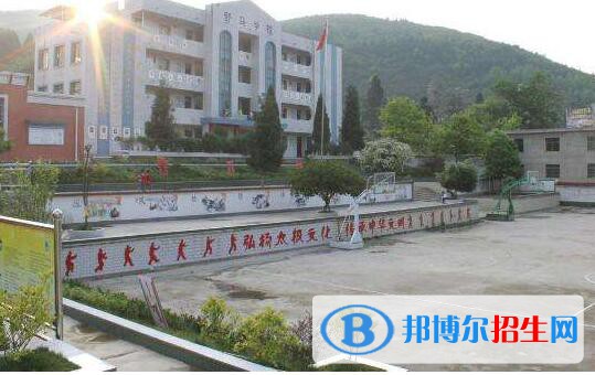 納雍中等職業(yè)學(xué)校地址在哪里